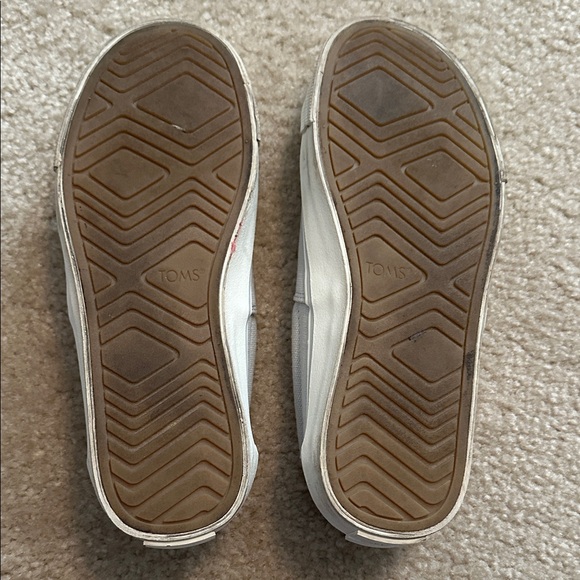 TOMS Slip-On Canvas Shoes in Light Gray - Picture 4 of 5